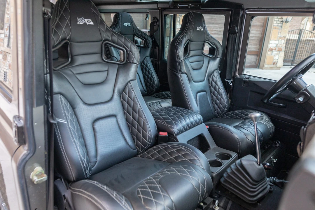 1995 Land Rover Defender 110 - Image 30 of 31