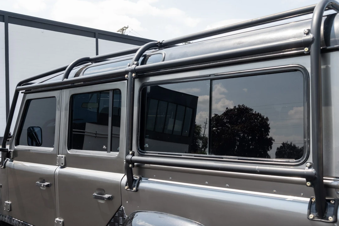 1995 Land Rover Defender 110 - Image 30 of 31