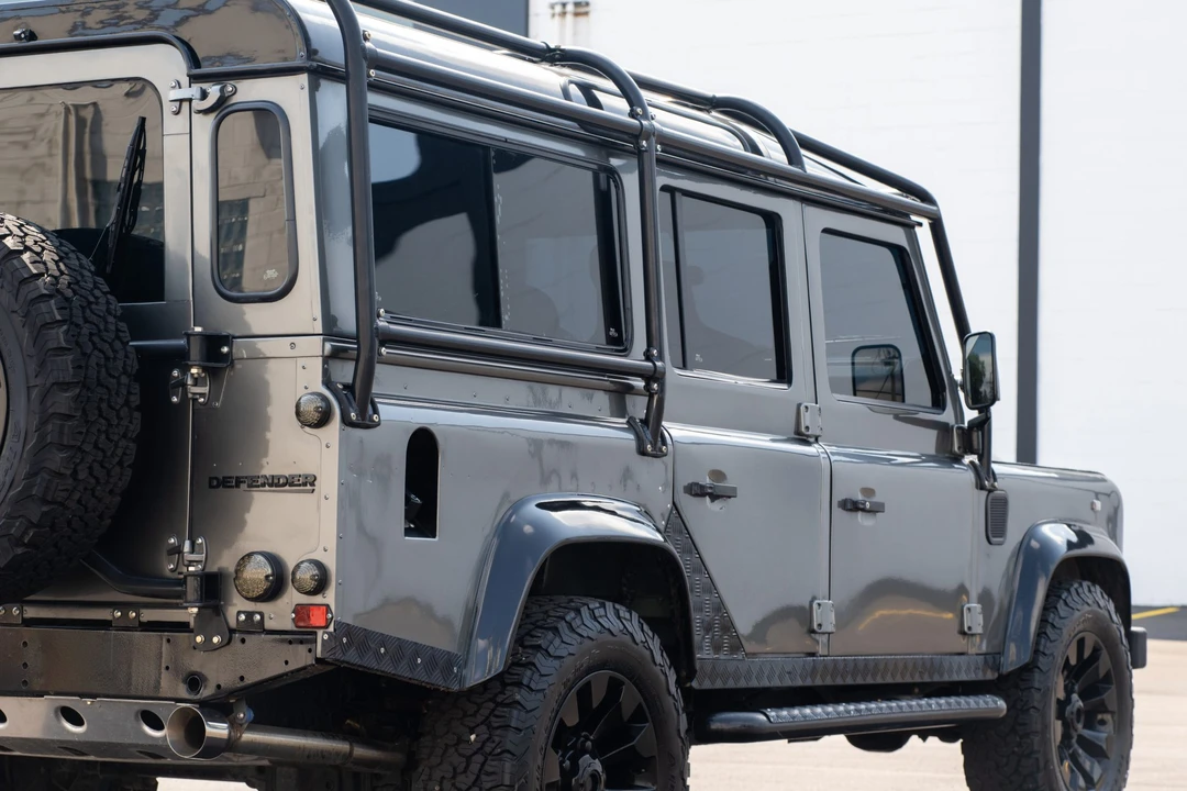1995 Land Rover Defender 110 - Image 22 of 31