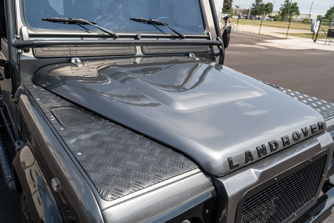 1995 Land Rover Defender 110 - Image 15 of 31