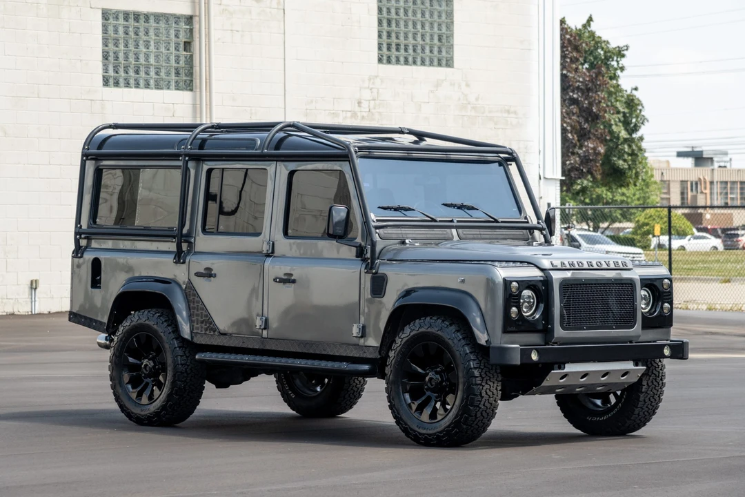 1995 Land Rover Defender 110 - Image 6 of 31