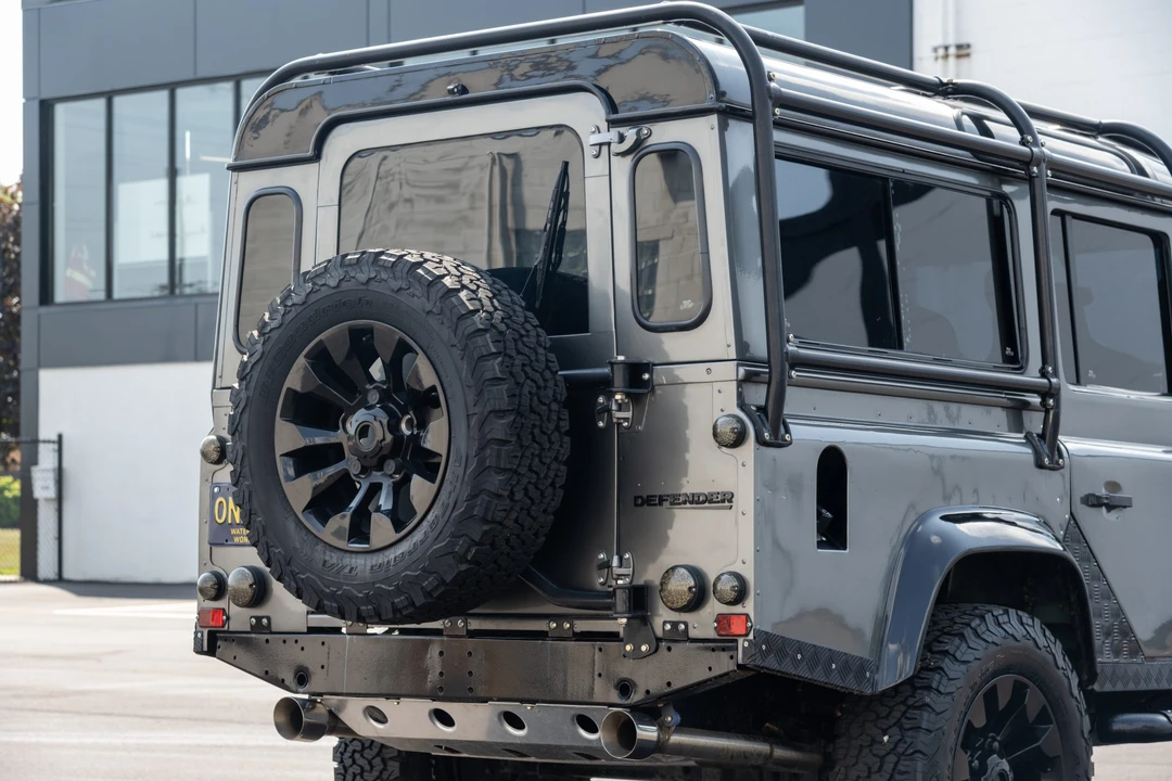 1995 Land Rover Defender 110 - Image 25 of 31