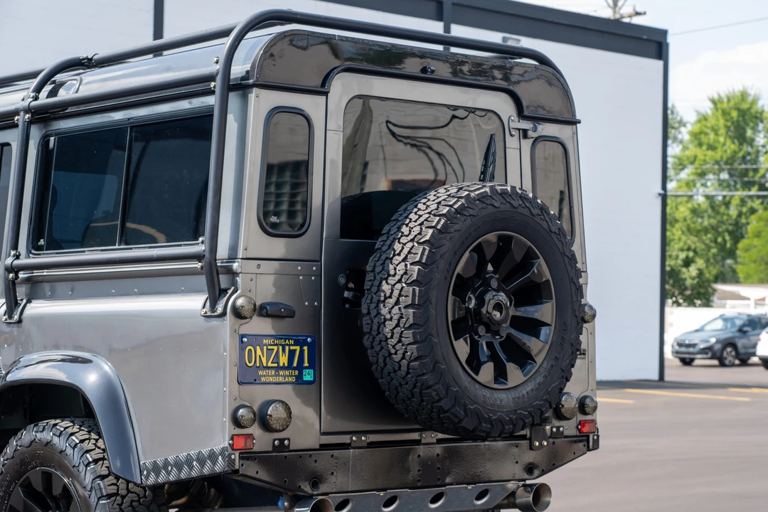 1995 Land Rover Defender 110 - Image 27 of 31