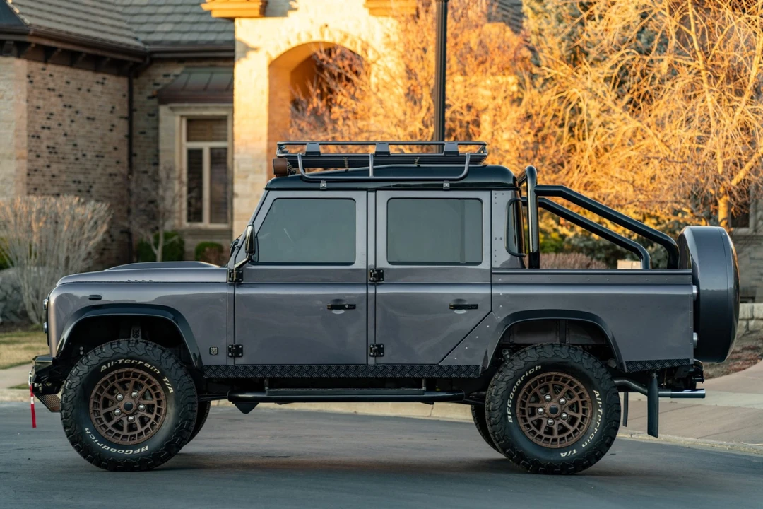 1996 Land Rover Defender 110 - Image 3 of 9