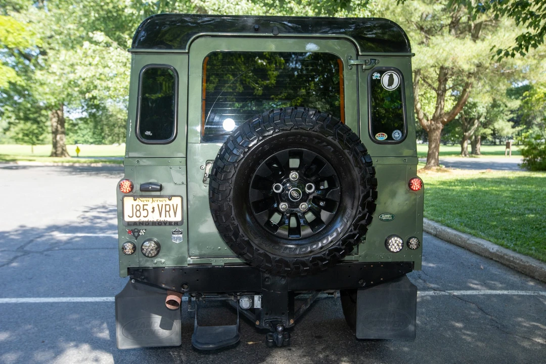 1997 Land Rover Defender 110 - Image 9 of 31