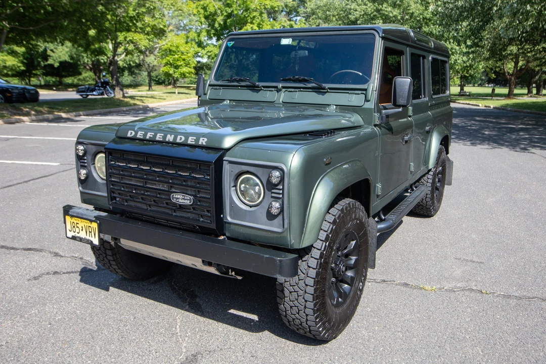 1997 Land Rover Defender 110 - Image 2 of 31