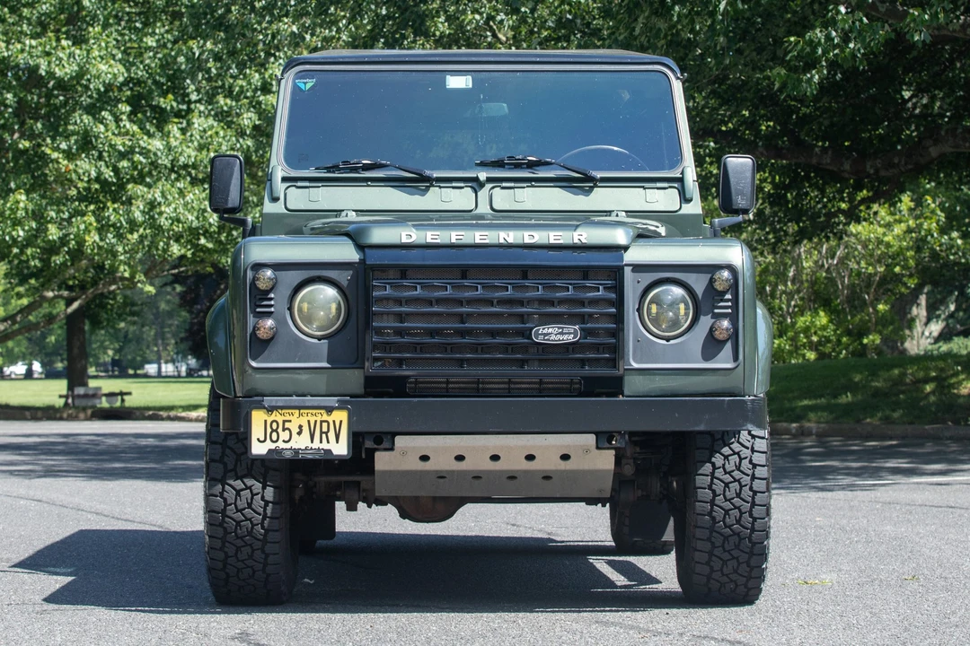 1997 Land Rover Defender 110 - Image 3 of 31