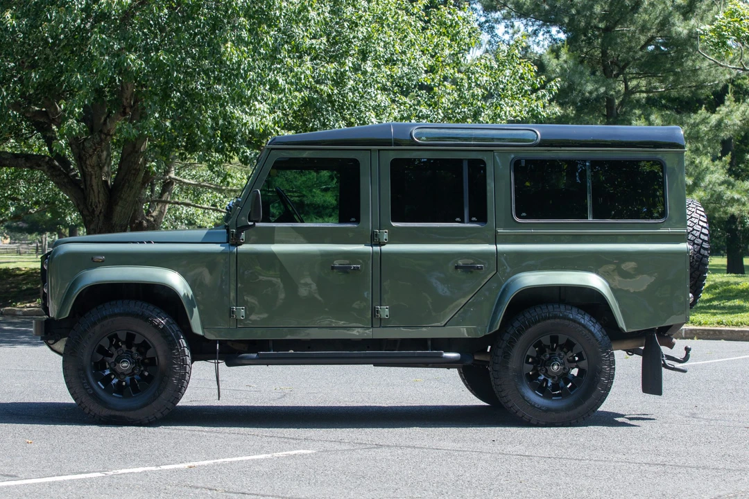 1997 Land Rover Defender 110 - Image 11 of 31