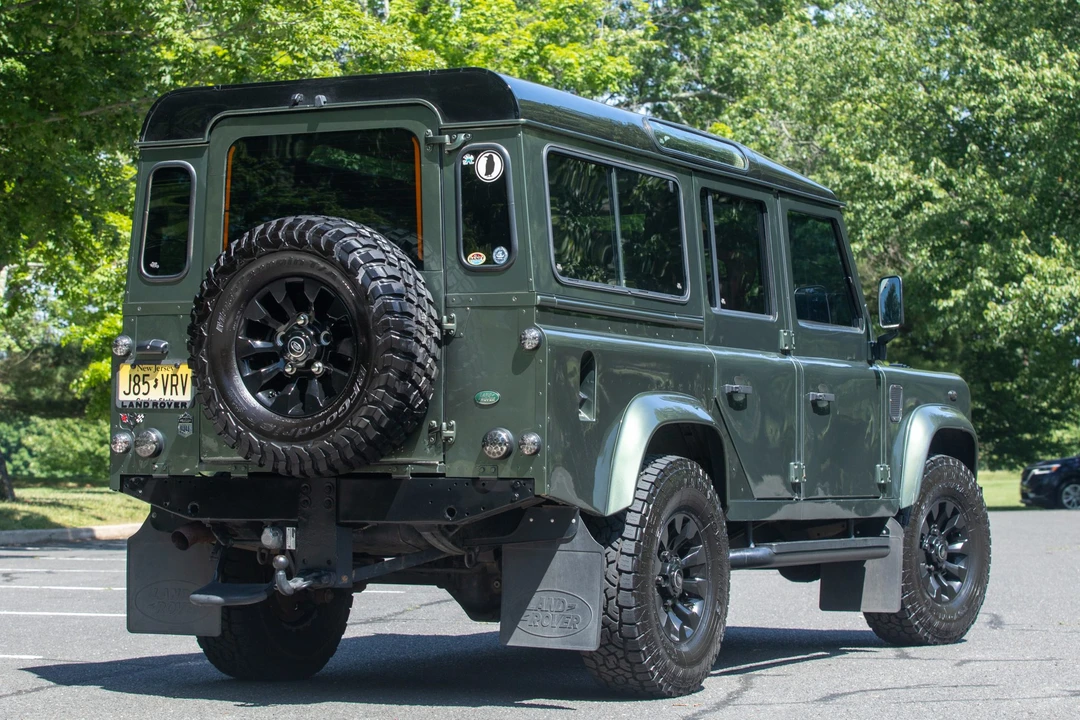 1997 Land Rover Defender 110 - Image 7 of 31