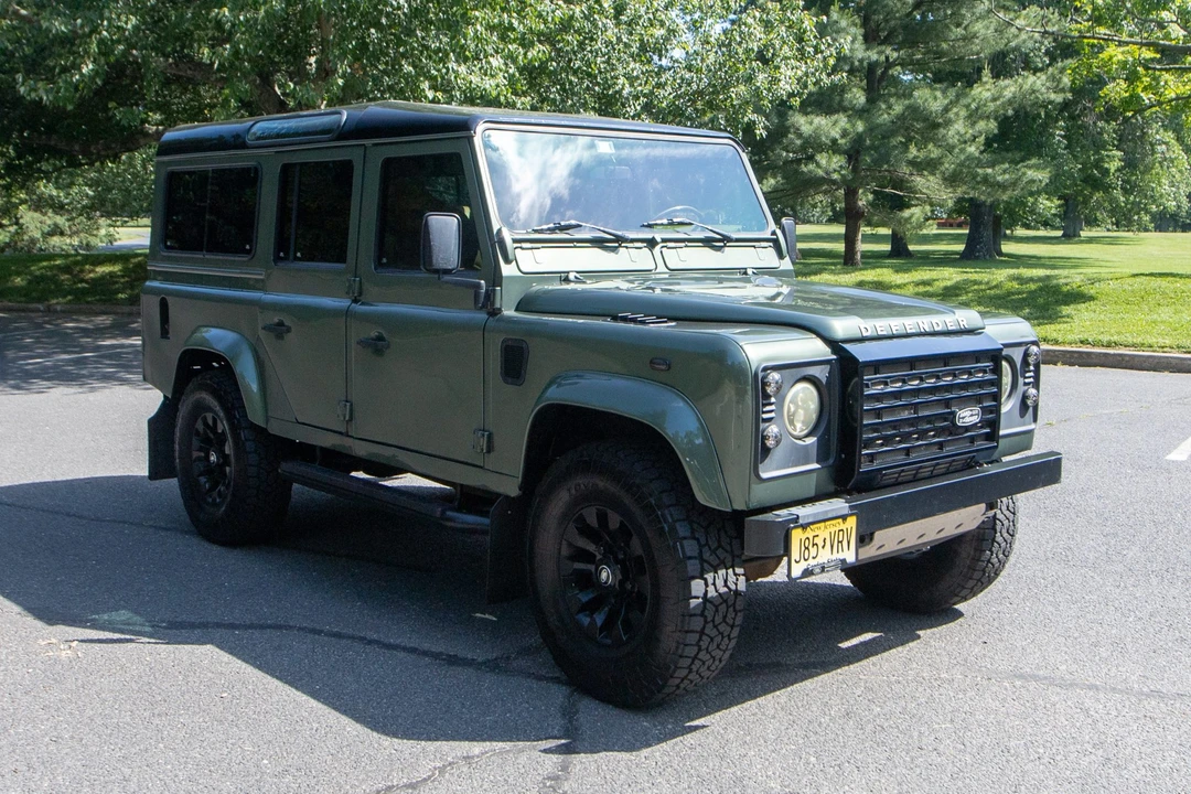 1997 Land Rover Defender 110 - Image 5 of 31