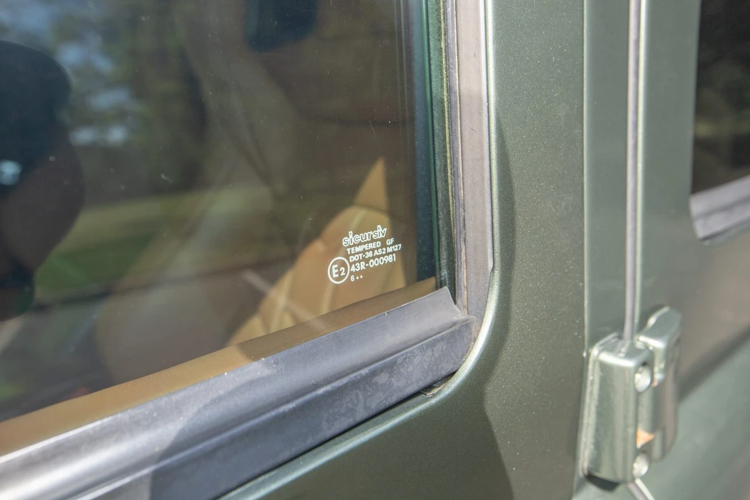 1997 Land Rover Defender 110 - Image 26 of 31