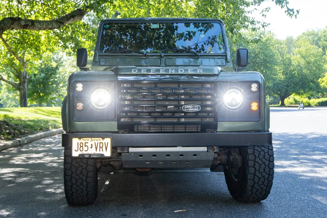1997 Land Rover Defender 110 - Image 4 of 31