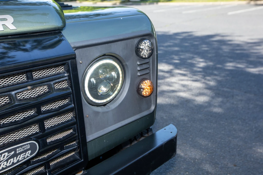 1997 Land Rover Defender 110 - Image 15 of 31