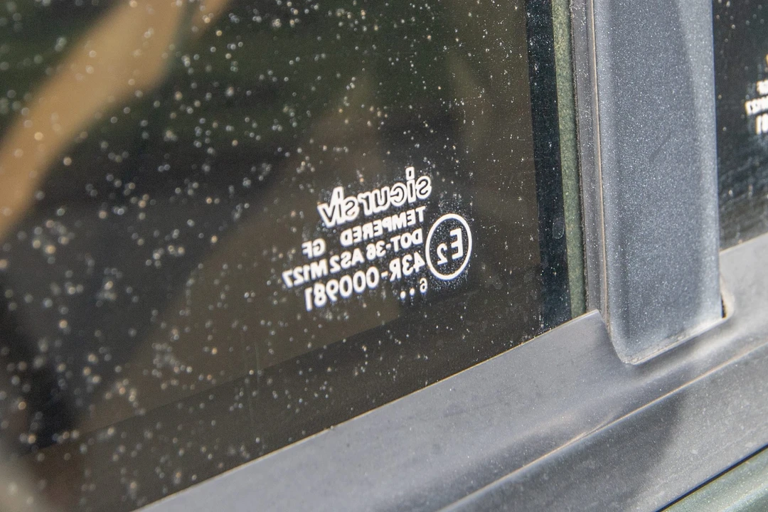 1997 Land Rover Defender 110 - Image 27 of 31