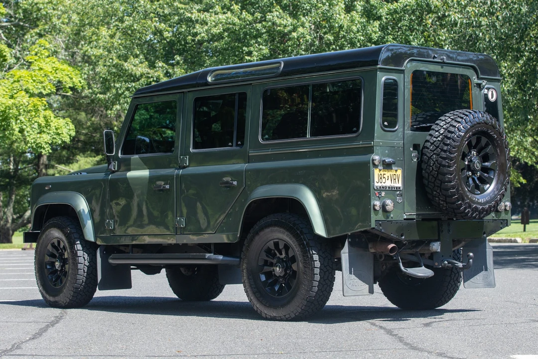 1997 Land Rover Defender 110 - Image 10 of 31