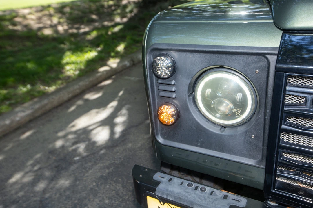 1997 Land Rover Defender 110 - Image 16 of 31