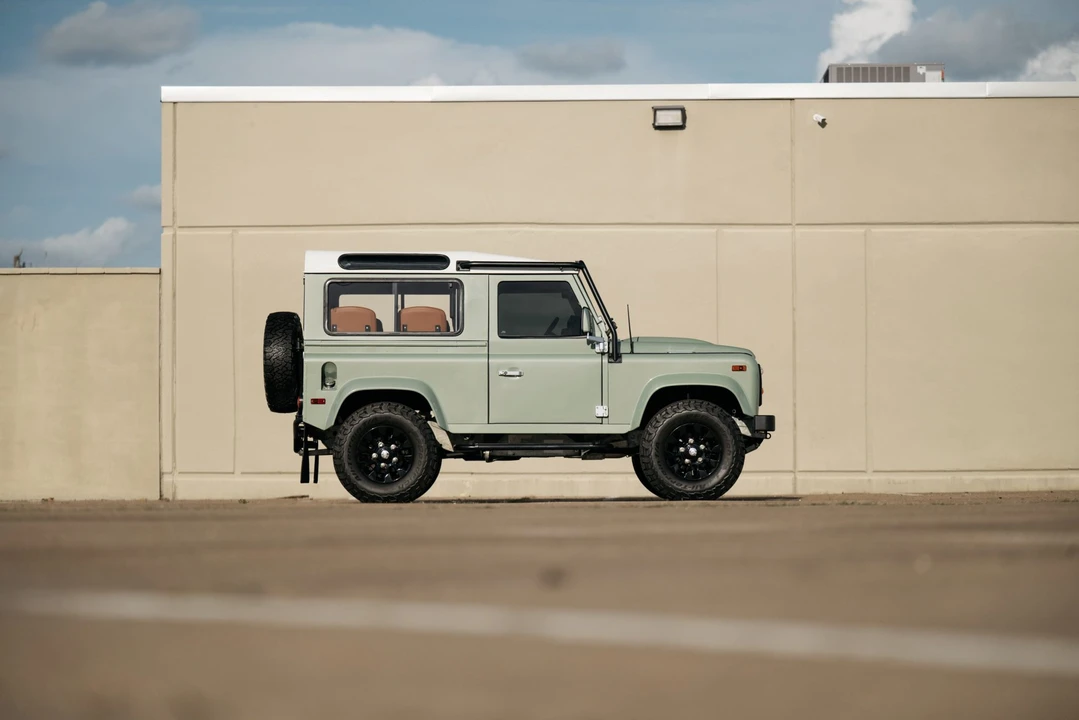 1997 Land Rover Defender 90 - Image 24 of 31