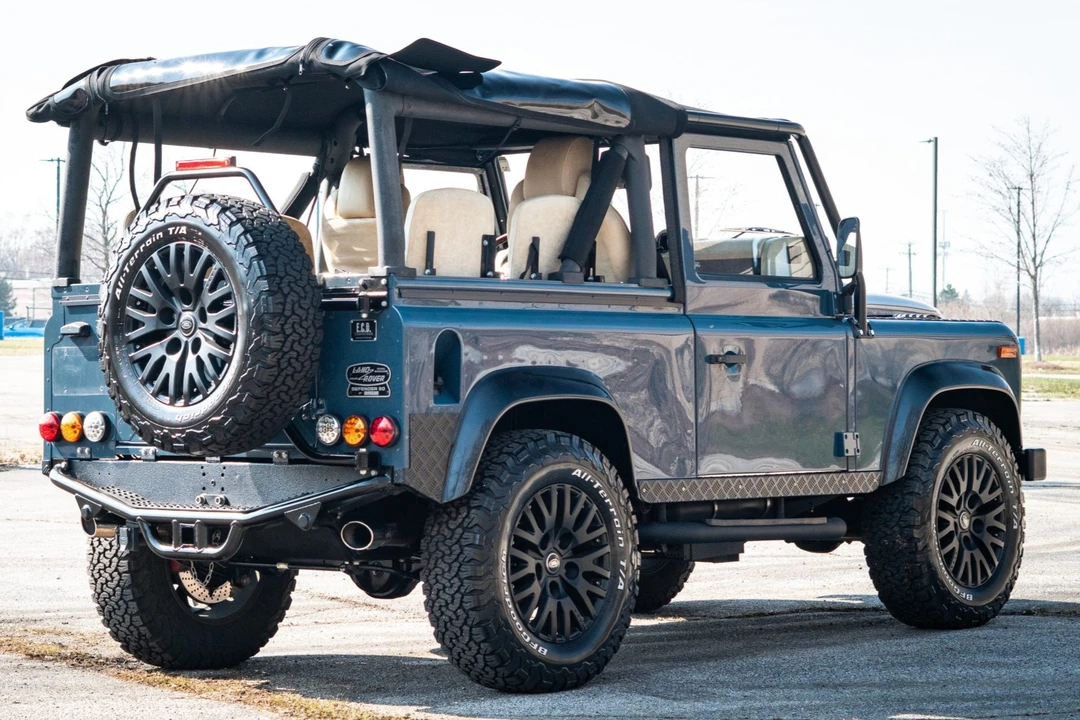 1997 Land Rover Defender 90 - Image 2 of 8