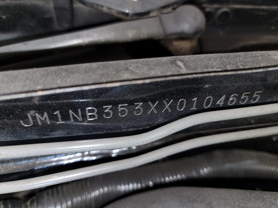 1999 Mazda NB MX-5 Miata - Image 25 of 27