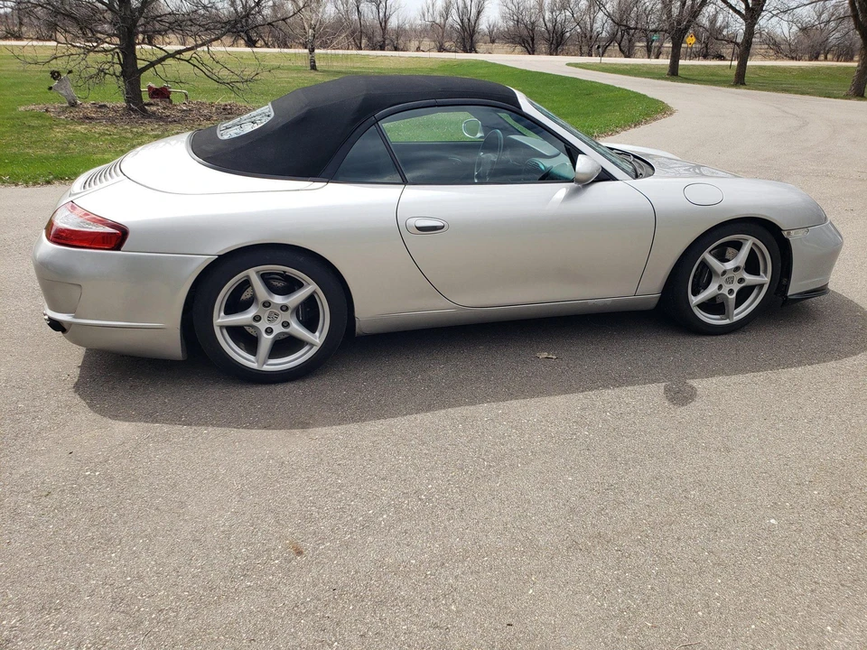 1999 Porsche 996 Carrera - Image 16 of 31