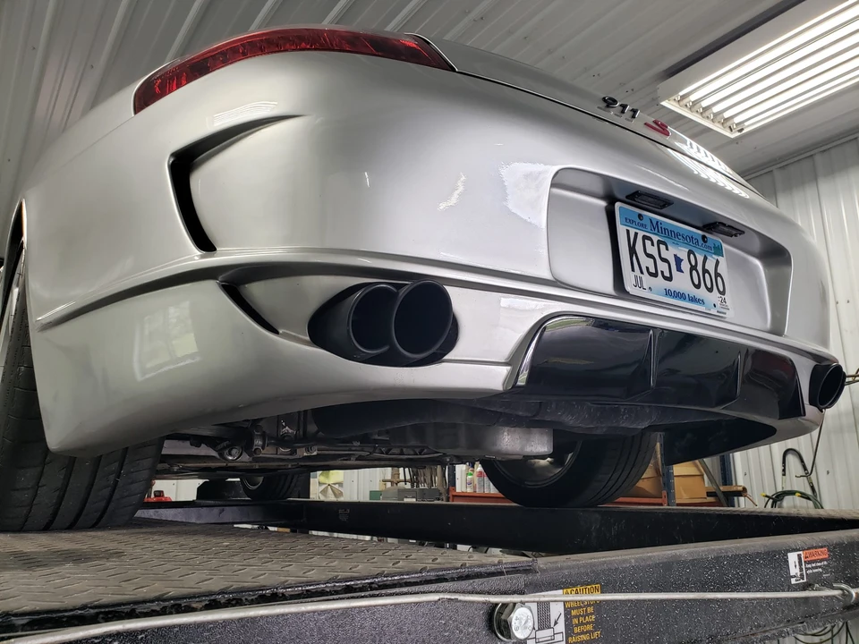 1999 Porsche 996 Carrera - Image 28 of 31