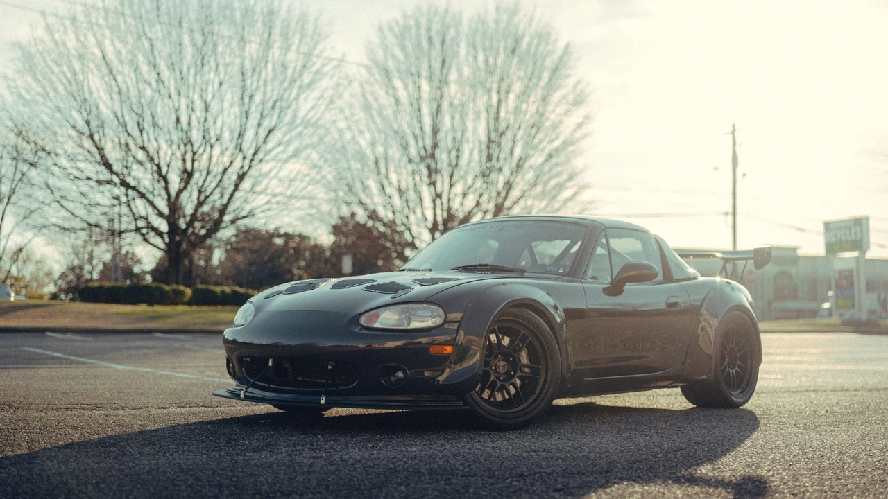2000 Mazda NB MX-5 Miata - Image 11 of 31