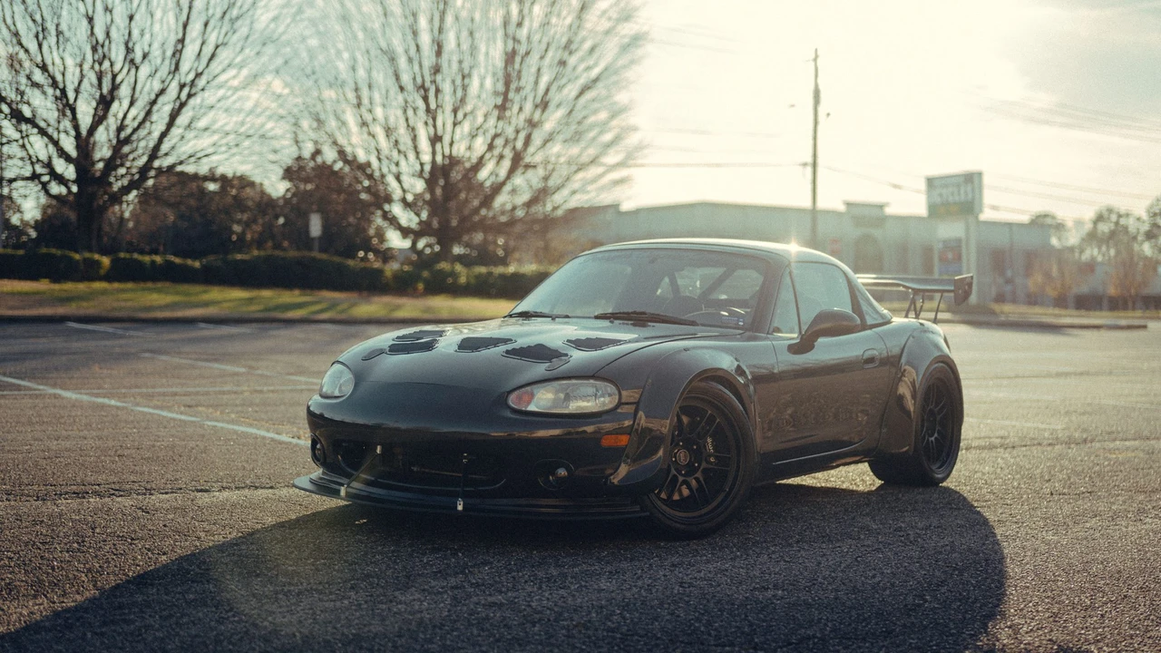 2000 Mazda NB MX-5 Miata - Image 17 of 31