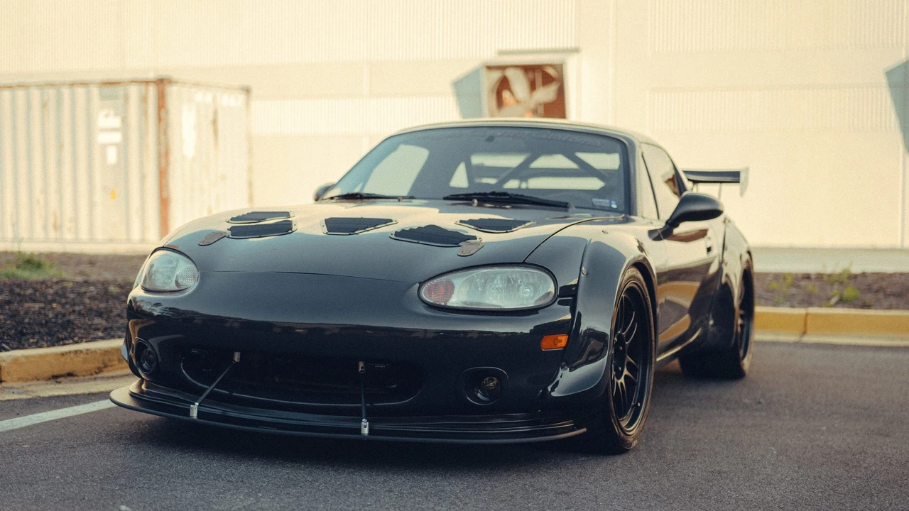 2000 Mazda NB MX-5 Miata - Image 28 of 31