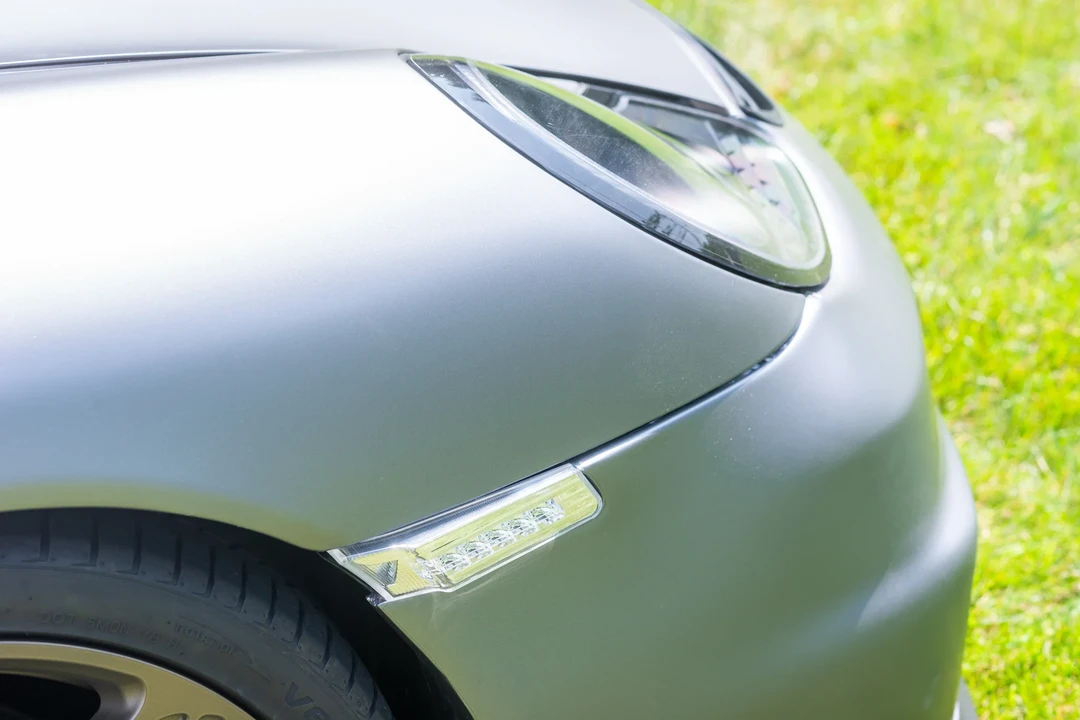 2001 Porsche 996 Carrera 4 - Image 10 of 31