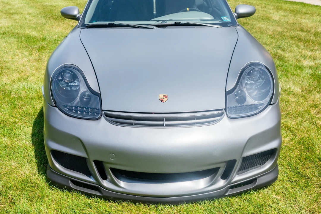 2001 Porsche 996 Carrera 4 - Image 9 of 31
