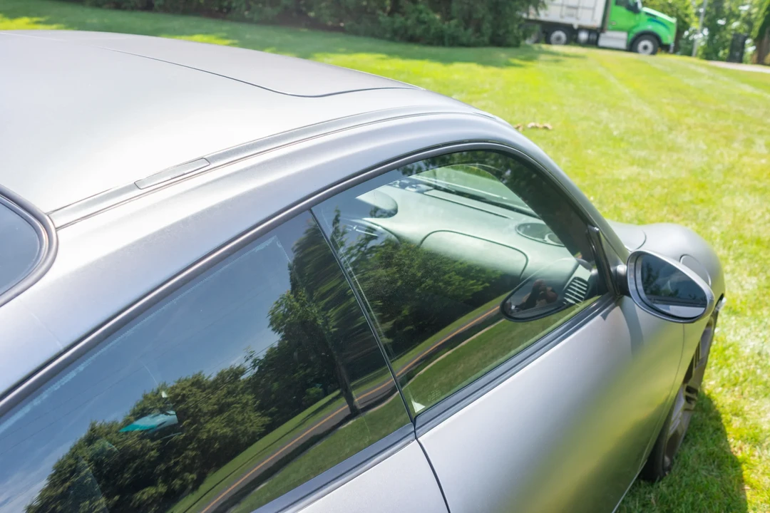 2001 Porsche 996 Carrera 4 - Image 27 of 31