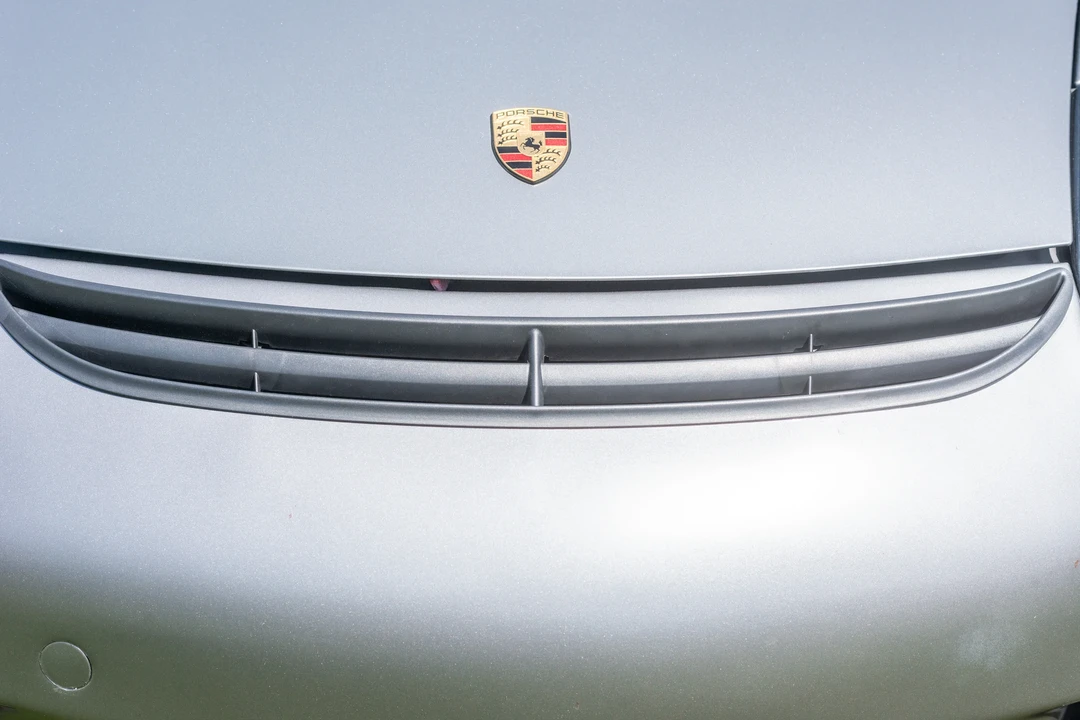 2001 Porsche 996 Carrera 4 - Image 17 of 31