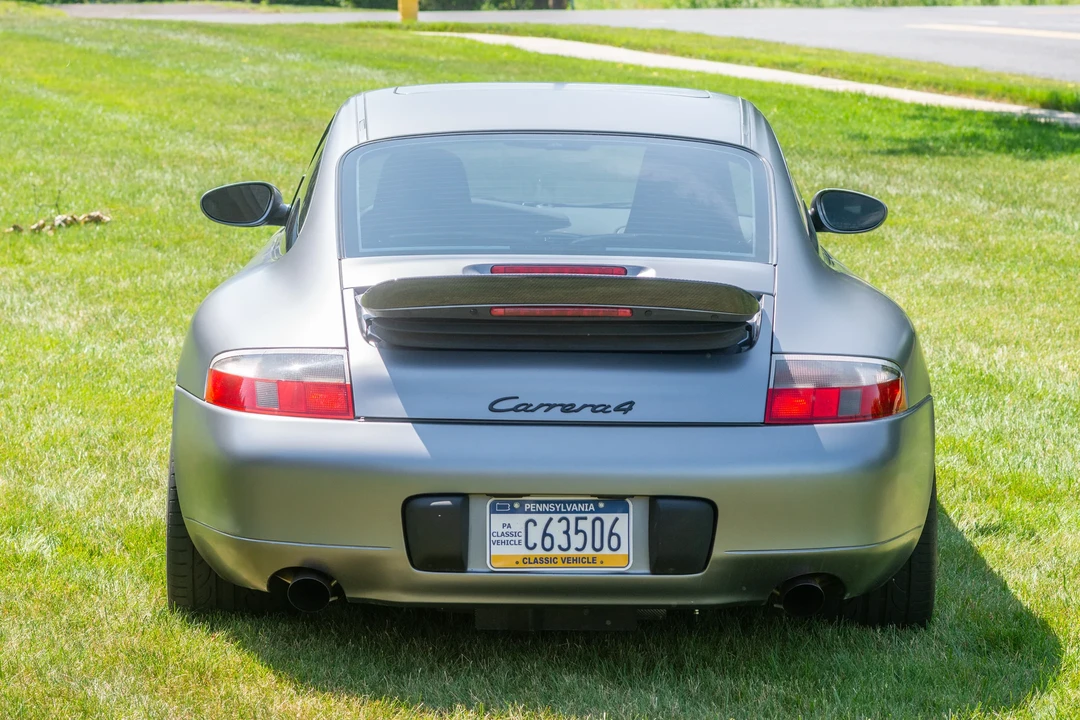 2001 Porsche 996 Carrera 4 - Image 4 of 31
