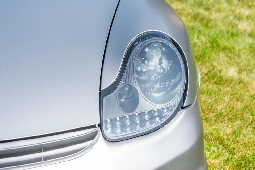 2001 Porsche 996 Carrera 4 - Image 12 of 31