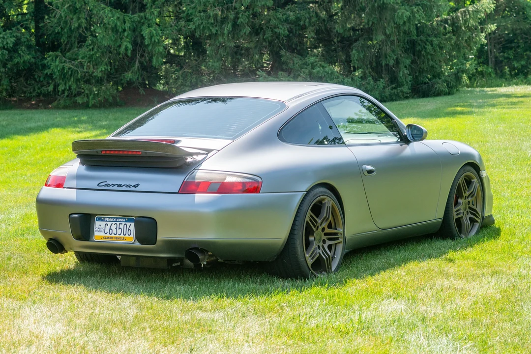 2001 Porsche 996 Carrera 4 - Image 5 of 31
