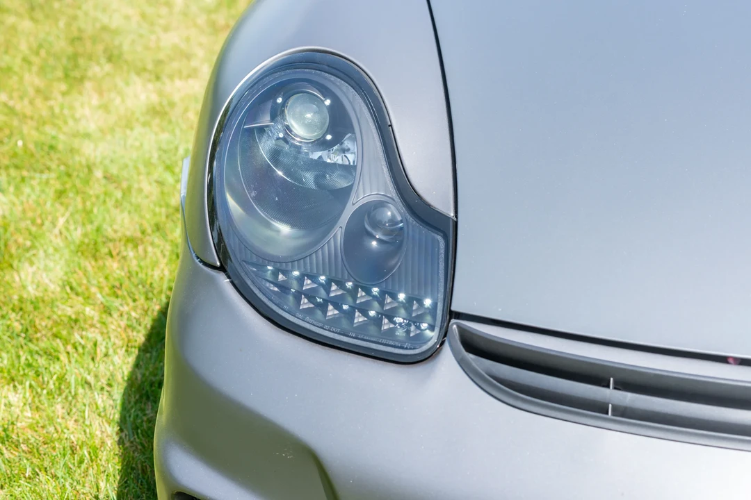 2001 Porsche 996 Carrera 4 - Image 13 of 31