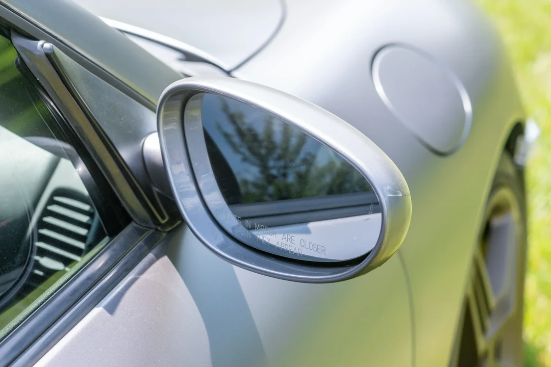 2001 Porsche 996 Carrera 4 - Image 22 of 31