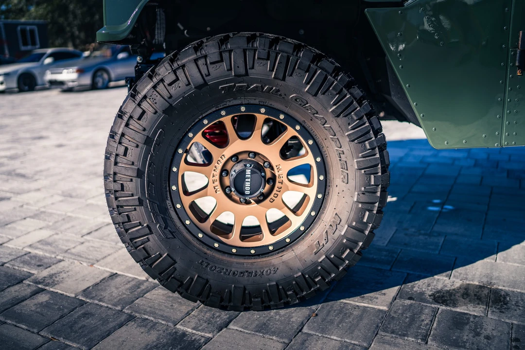 2002 Hummer HMMWV - Image 14 of 31