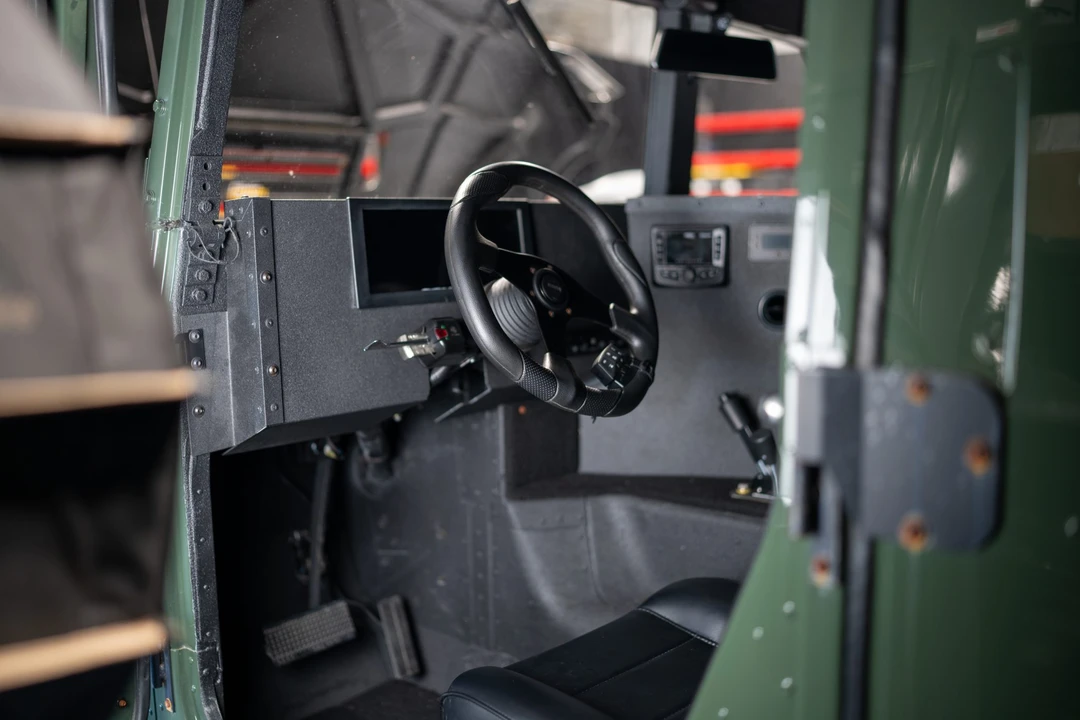 2002 Hummer HMMWV - Image 16 of 31