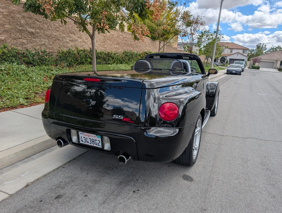 2004 Chevrolet SSR - Image 24 of 31