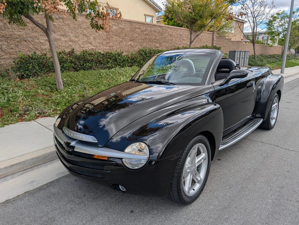 2004 Chevrolet SSR - Image 4 of 31