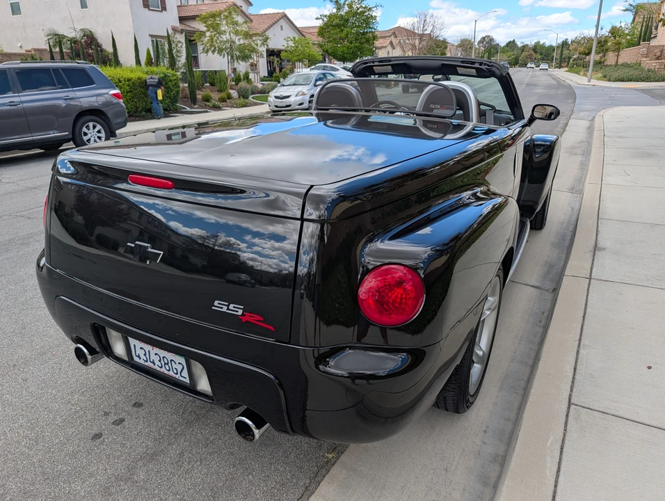 2004 Chevrolet SSR - Image 23 of 31