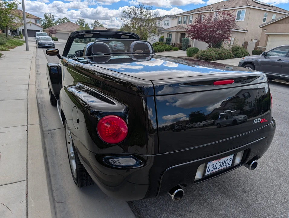 2004 Chevrolet SSR - Image 17 of 31