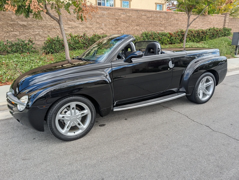 2004 Chevrolet SSR - Image 6 of 31