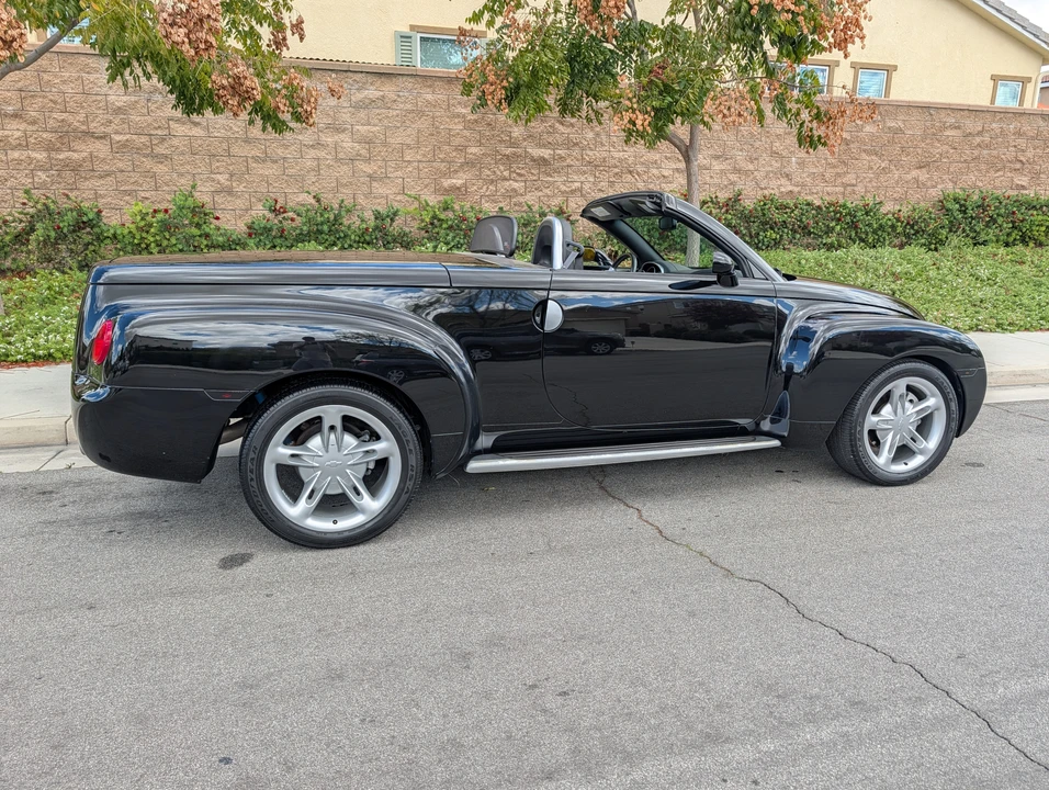 2004 Chevrolet SSR - Image 29 of 31