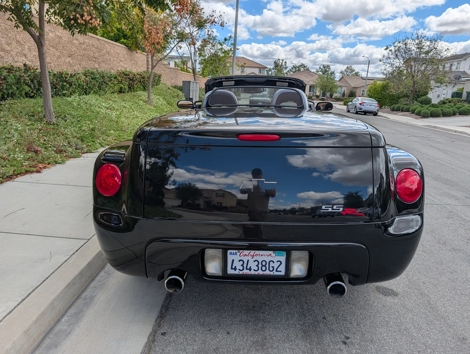 2004 Chevrolet SSR - Image 20 of 31