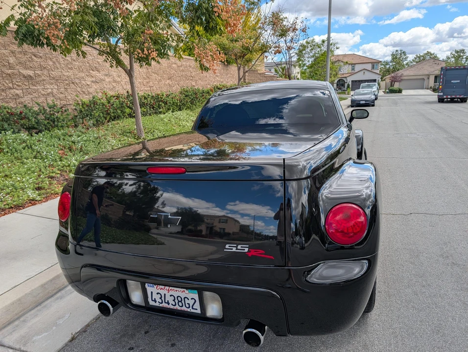 2004 Chevrolet SSR - Image 24 of 31