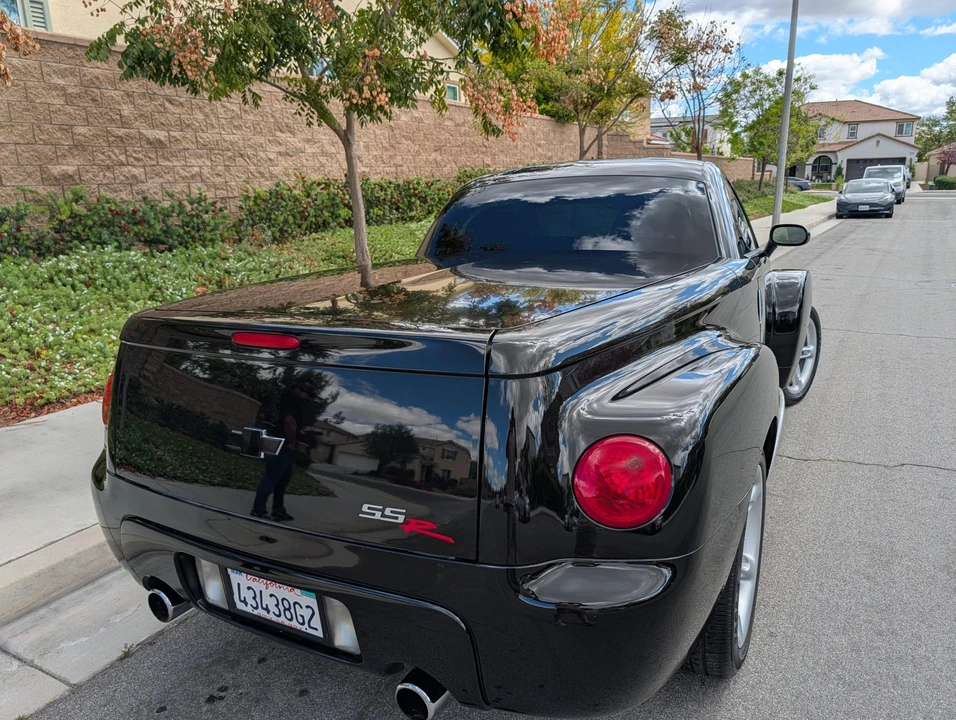 2004 Chevrolet SSR - Image 25 of 31