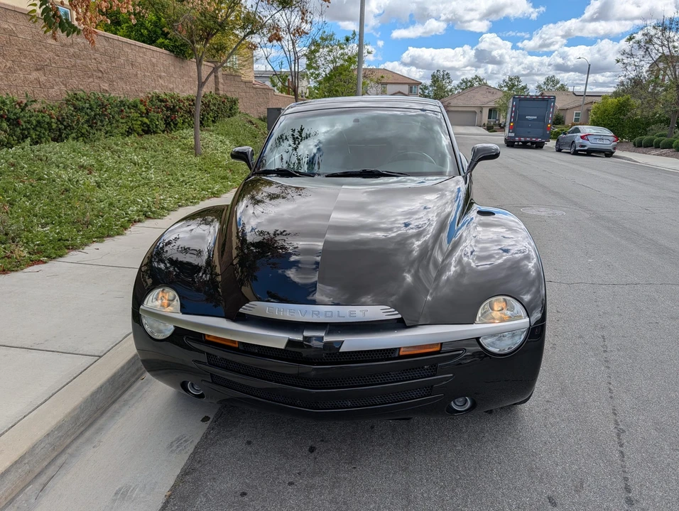 2004 Chevrolet SSR - Image 5 of 31