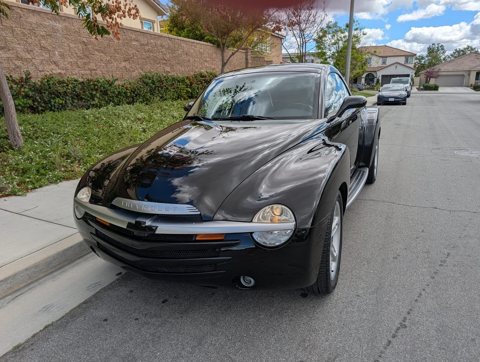 2004 Chevrolet SSR - Image 7 of 31